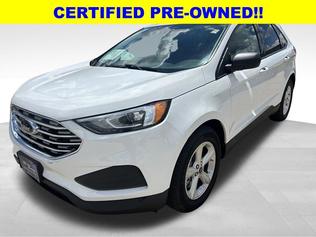 2021 Ford Edge SE in Oxford White — front three-quarter view